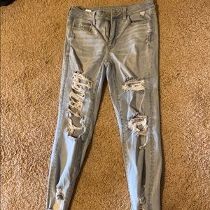 light wash american eagle jeans